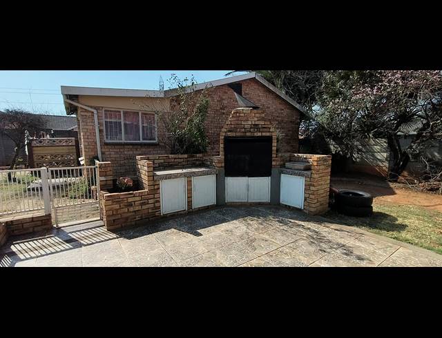 3 BEDROOM HOUSE FOR SALE IN WITPOORTJIE